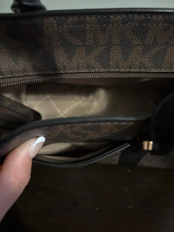 Michael Kors Handbag Crossbody - Image 6