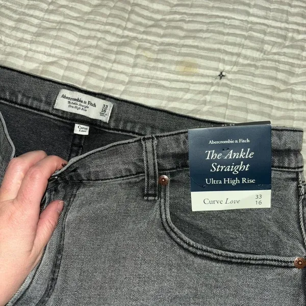 Abercrombie & Fitch Jeans - Image 3