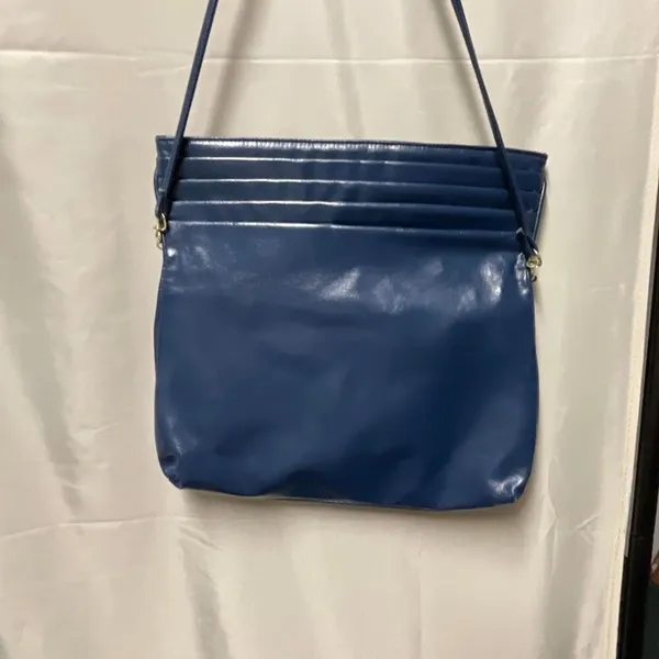 Vintage Valerie Barad blue leather crossbody handbag. - Image 4