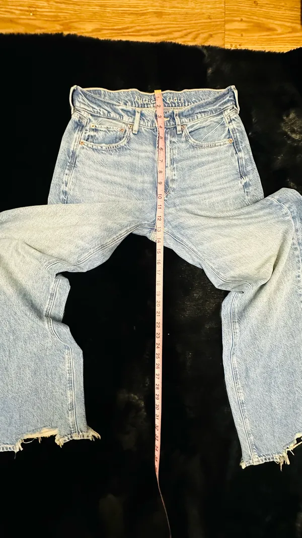 American Eagle Super High Rise Baggy Wide Leg Jeans – Light Wash - Image 5