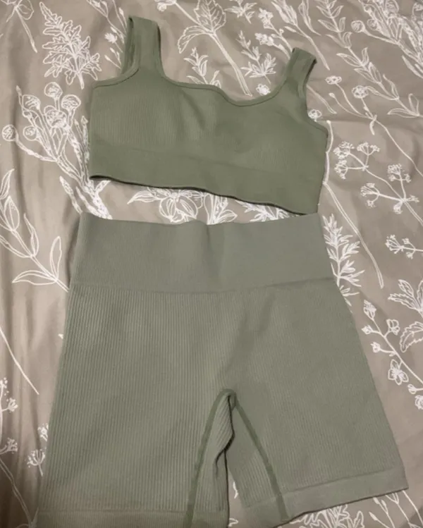 Amazon Workout Set - Image 2