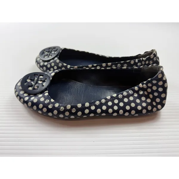 Tory Burch Reva Ballet‎ Flats Navy Blue White Polka Dot Logo Medallion Size 8.5 - Image 3