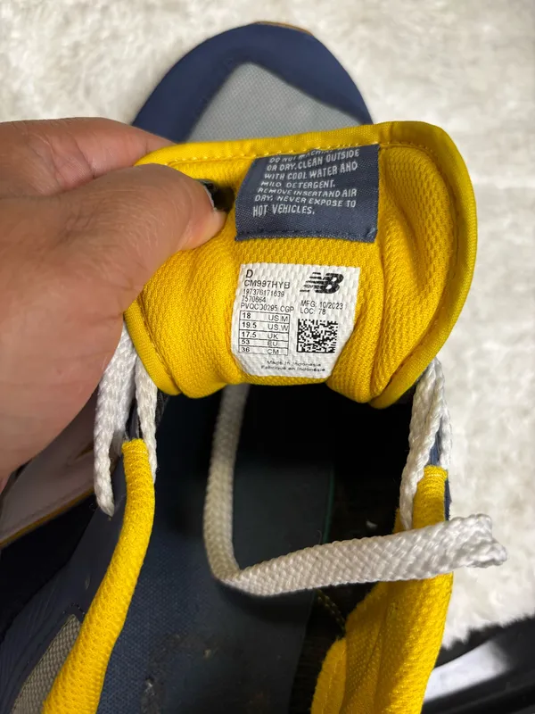 New Balance 997H Sneakers Sz. 18 - Image 6