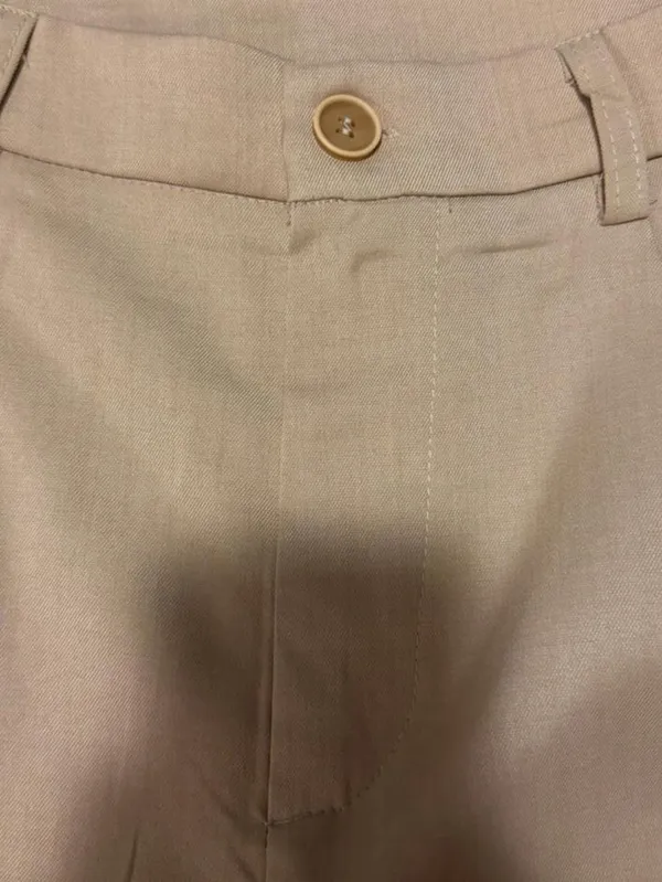 Amazon Tan high-waisted shorts with a relaxed fit #summer #minimalist - Image 3