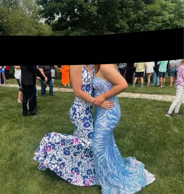 Size 4 Jovani Prom Dress - Image 8