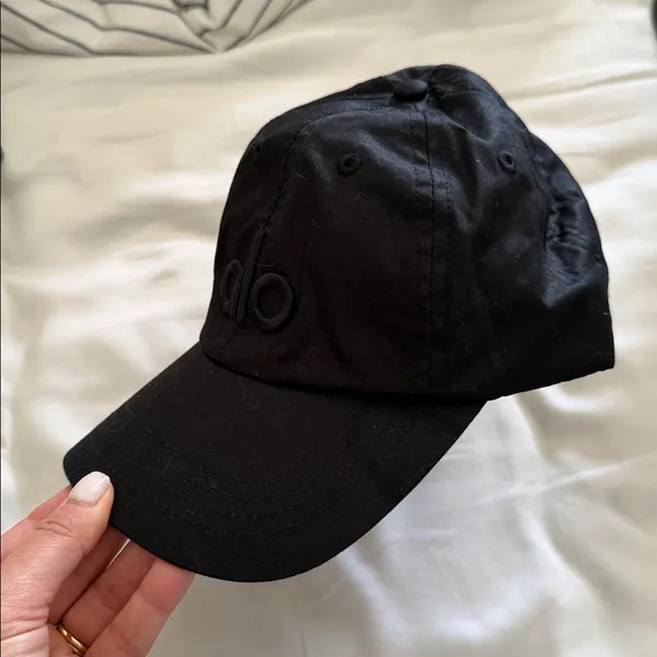 ALO Yoga Classic Off Duty Black Cap One Size. Never worn - Image 7