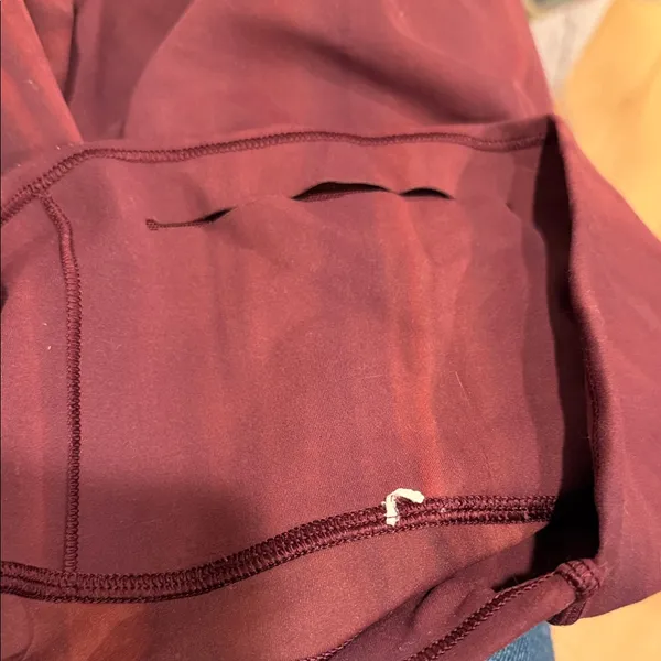 Lululemon In Movement HR Tight 28” Spray‎ Dye White Garnet Sz 8 - Image 5