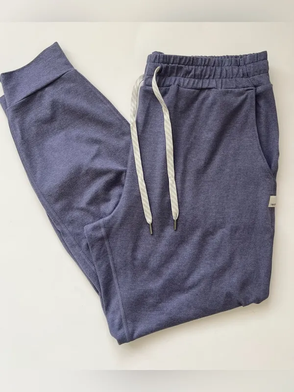 Vuori performance joggers heathered cosmic purple small - Image 2