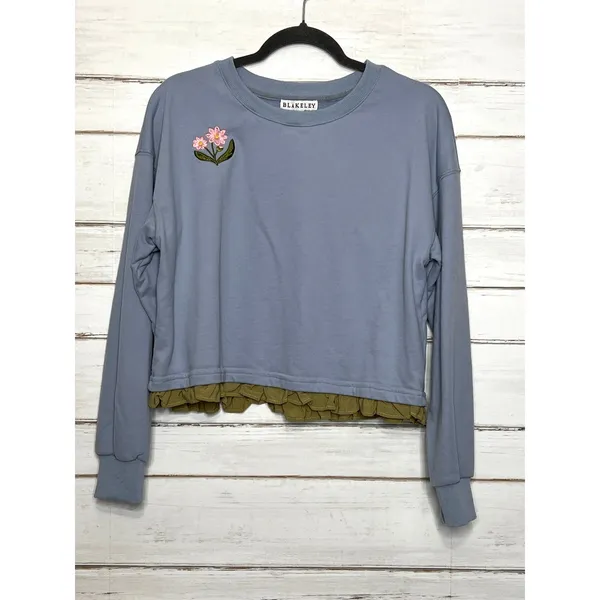 Blakely Blue Ruffle Lounge Set XS Embroidered Floral Sweatshirt Shorts Pockets - Image 2