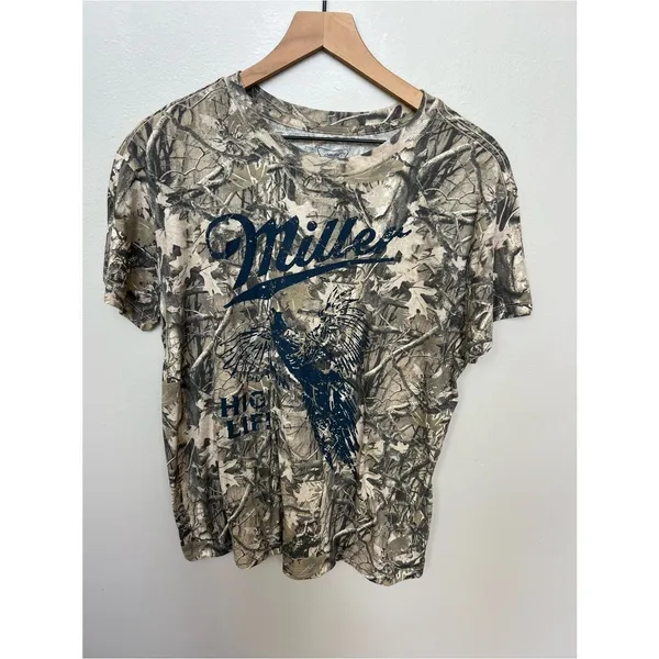 Miller High Life Graphic Camo Tee NWOT Tan with Navy Print Size Large - Image 4