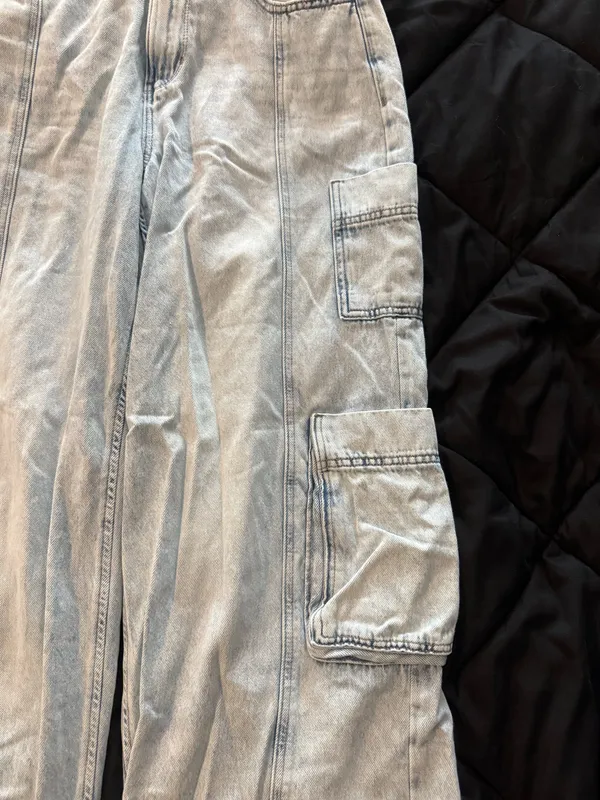 {SO} Light Blue High-Rise Utility Cargo Wide Leg Jeans - Image 3