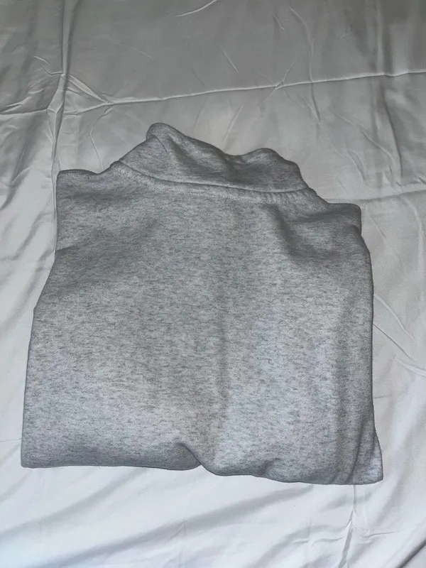 Calvin Klein Cropped Quarter-Zip Performance Women’s Pullover - Image 3