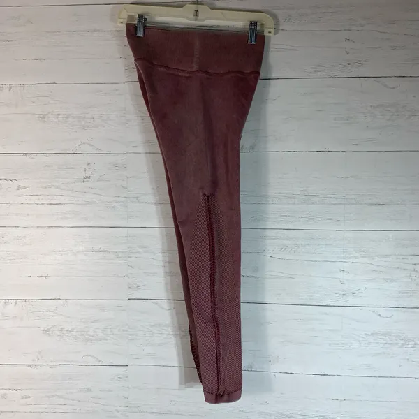 Offline By Aerie Size Medium Real Me Hi Rise 7/8 Leggings burgundy - Image 7