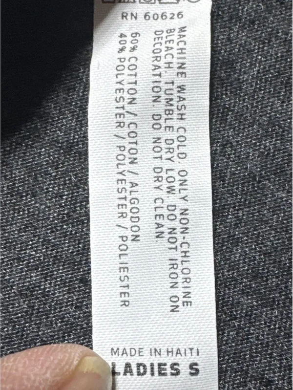 Vintage Mustang Ladies S Grey Tee with Sporty Stripes - Image 3
