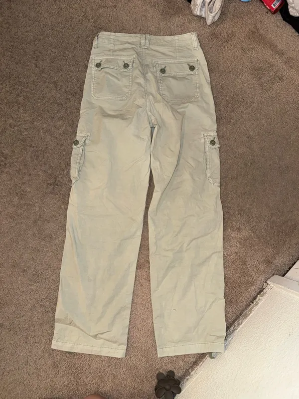 American Eagle light green-creme cargo pants - Image 3