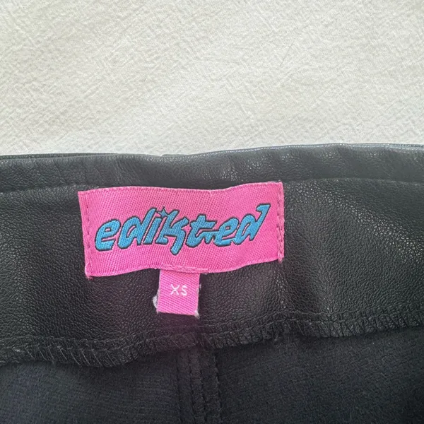 Edikted Shorts Micro Leather - Image 4