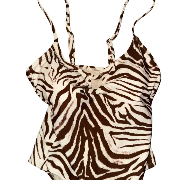 No Boundaries Keyhole one piece swimsuit - Image 6