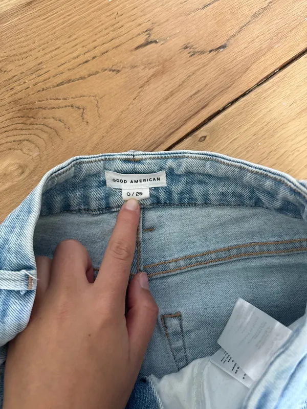 Good American Jeans - Image 3