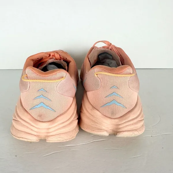 Hoka One One Rincon 3 Athletic Sneakers Size 8.5 Shell Coral Peach Parfait - Image 4