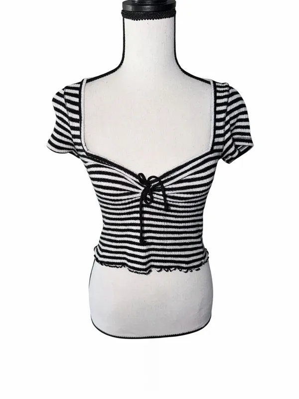Abercrombie & Fitch Striped Ribbed Short Sleeve Tie Front Crop Top Size XS - Image 2