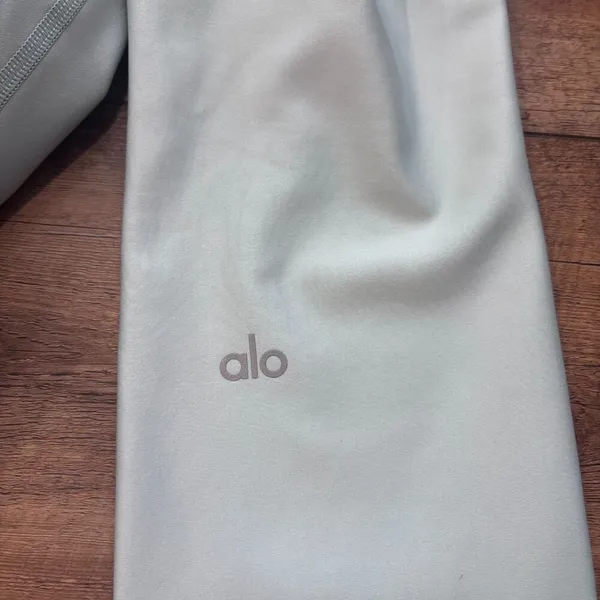 Alo Yoga High Waist Airlift Leggings Light Blue Small 26" Inseam Activewear Yoga - Image 6