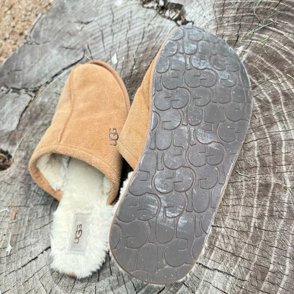 UGG Women’s Slippers Shoes Size 11  - Image 3