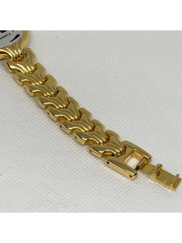 Vintage digital LCD women’s watch gold tone 26mm quartz links bracelet running - Image 4