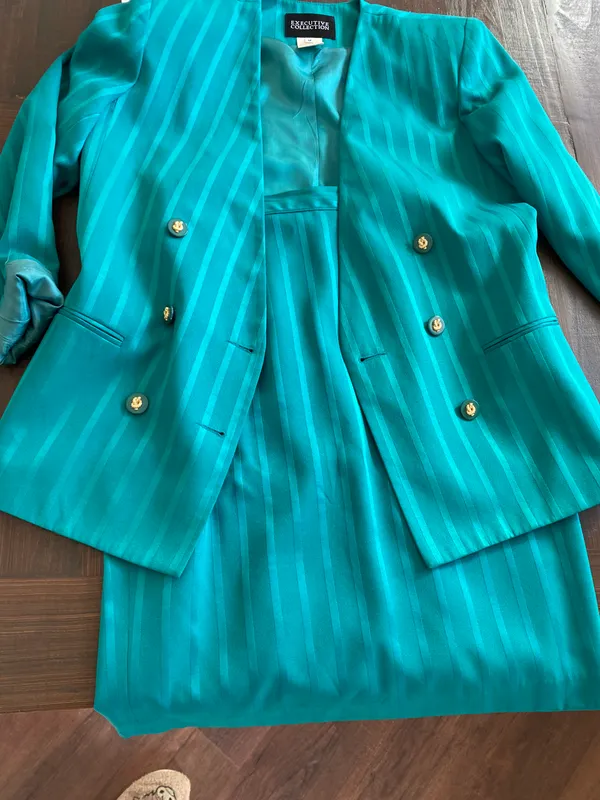 Executive Collection Vintage Teal Pinstripe Suit - Image 6