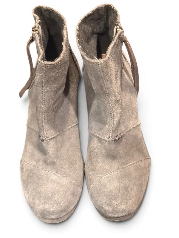 Toms suede ankle wedge bootie grey - chic and comfortable for everyday - Image 4