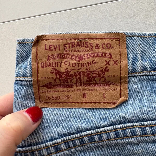 Levi VtG 90s 550‎ Jeans Light Wash Relaxed Fit Denim Women's Size 12 Medium - Image 4