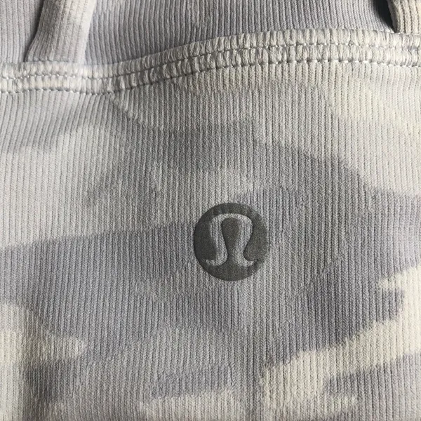Lululemon ENERGY BRA LONG LINE RIB INCOGNITO CAMO ALPINE WHITE MULTI SZ 6 EUC. - Image 10