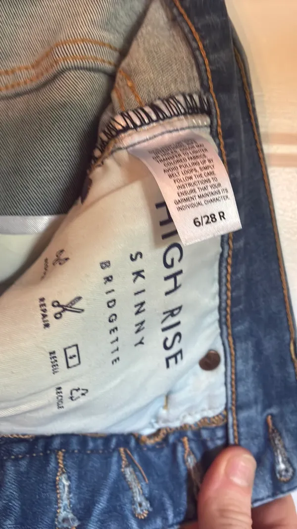 Lucky Brand Jeans - Image 2