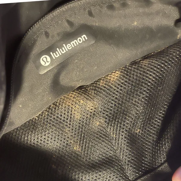 Lululemon Multi Pocket Nylon Crossbody Bag 2.5L Athletic Sporty Chic Travel - Image 4