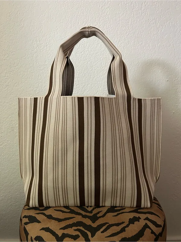NEW Vivere Striped Reusable Woven Tote Bag - Image 4