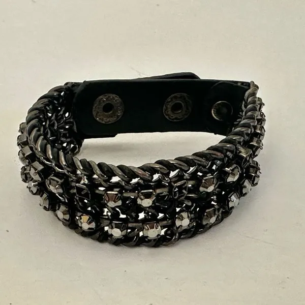 Black rhinestone chain bracelet - Image 9