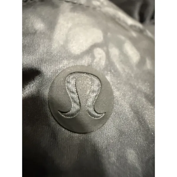 Lululemon Womens Pack It‎ Down Puffer Jacket Size 6 Diamond Dye Melanite Black - Image 6