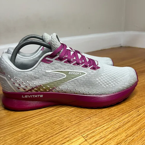 Brooks Levitate 5 “Gray Pink” 1203571B003 9W B NO BOX - Image 6