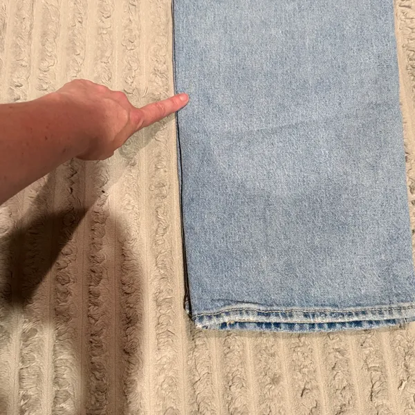 Old Navy Slouchy Straight Leg Jeans Womens 10 Light Wash Mid Rise Button Fly - Image 9