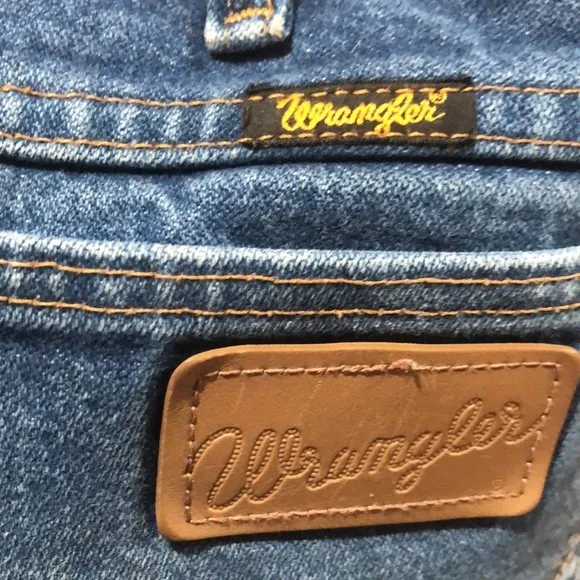Wrangler blue cut off denim shorts - Image 5
