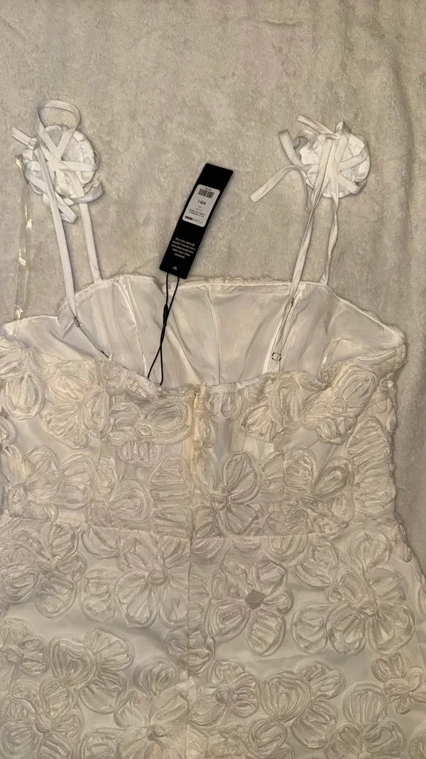 FashioNova Woman’s L dress - Image 2