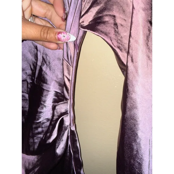 Selfie Leslie NWT Grape Satin Cowl Neck Back Maxi Slip Dress Long Sleeve S Formalware Holiday - Image 3