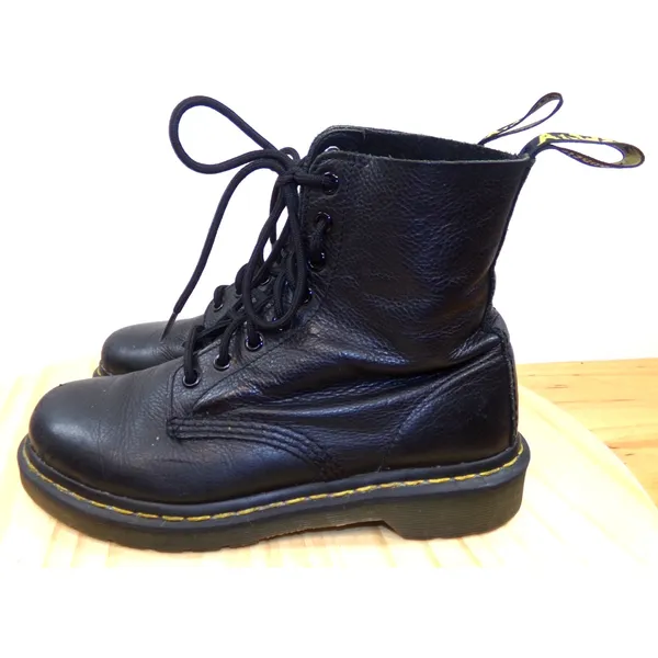 Dr Martens 1460 Pascal Boots Womens Black Size 7 Pebbled Leather Lace Up Combat - Image 3