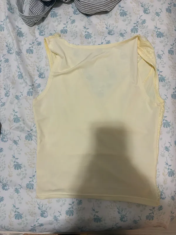 Amazon butter yellow top - Image 4