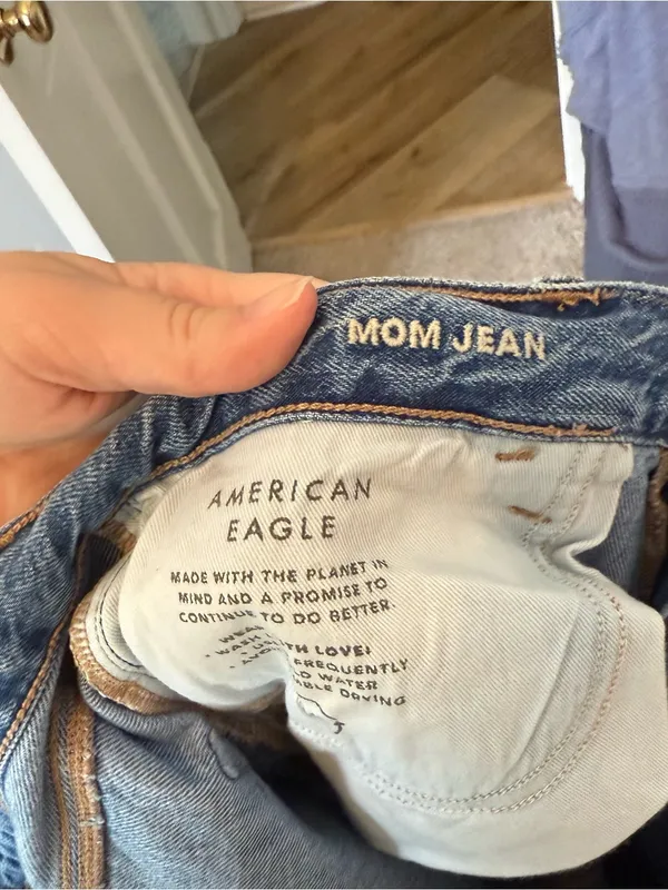 American Eagle Outfitters Medium Wash Distressed High Rise Mom Jeans Size 14 - Image 9