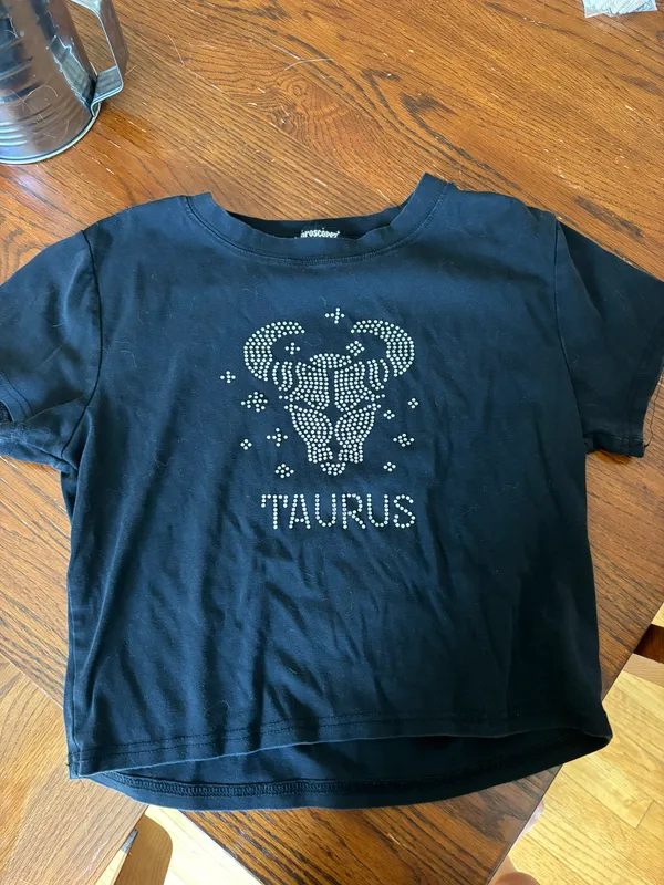 Dolls Kill baby t Taurus Size Large - Image 2