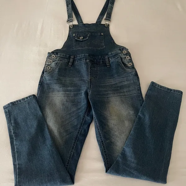 ✨ YMI Distressed Patch Bib Denim Overalls | Sz 9/M ✨ - Image 2