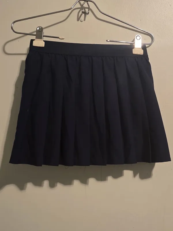 ALO Yoga Navy Pleated Skater Skort - Image 3