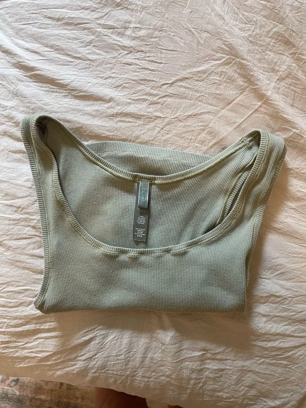 SKIMS Cotton Rib Tank - Image 2