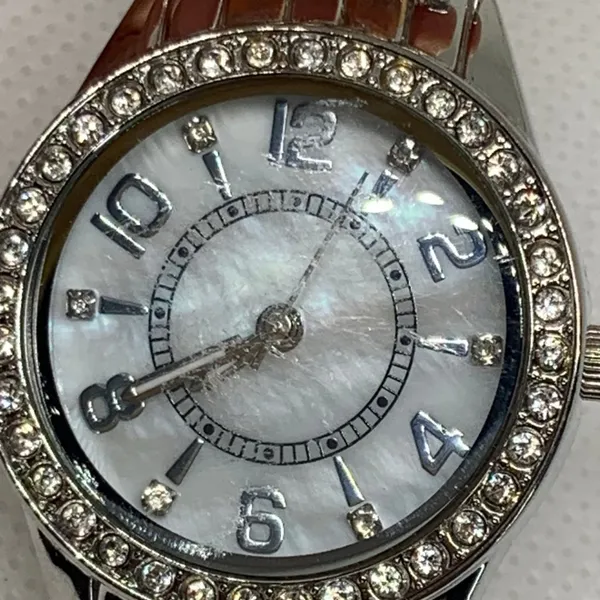 Women quartz watch gold silver tone 28mm round mop dial rhinestones running - Image 3