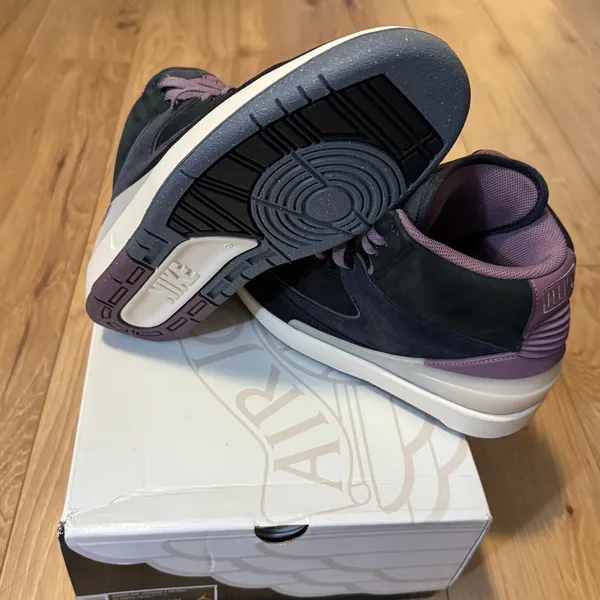 •NEW• Air Jordan 2 Retro 'NOIR MAUVE' Sneakers in Purple & Gray • 8M / 9.5W - Image 3